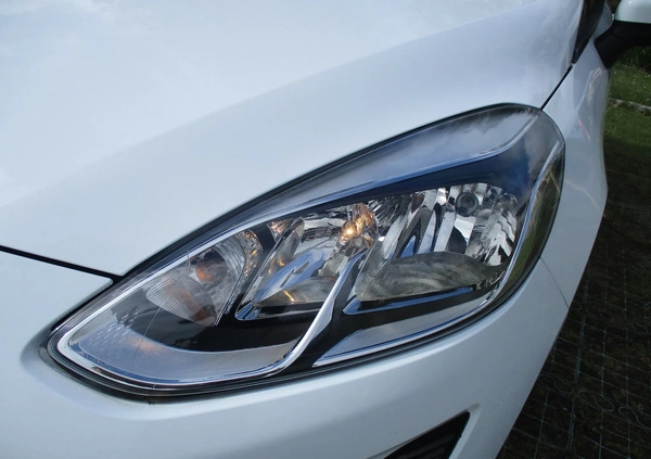 Ford Fiesta cena 47000 przebieg: 26969, rok produkcji 2018 z Karczew małe 211